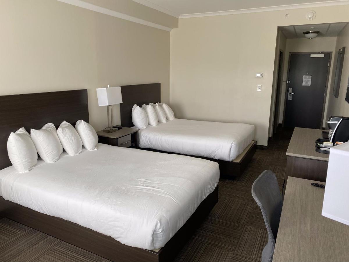 Crossroads Inn & Suites Paradise Esterno foto