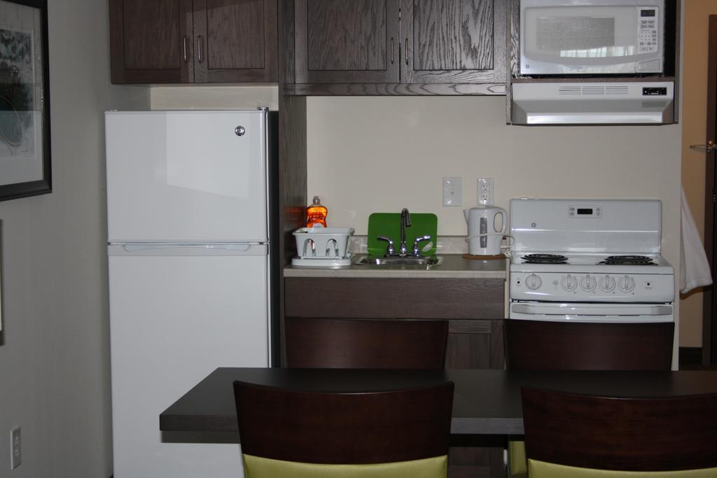Crossroads Inn & Suites Paradise Esterno foto