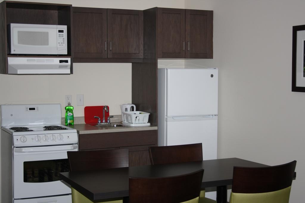 Crossroads Inn & Suites Paradise Esterno foto